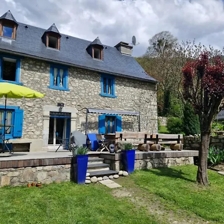 ベッド・アンド・ブレックファスト Maison La Flambee Bordères-Louron