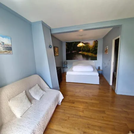 Maison La Flambee ベッド・アンド・ブレックファスト